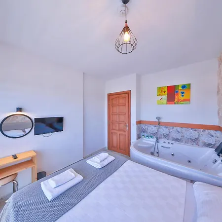 Nergiz Kaş
